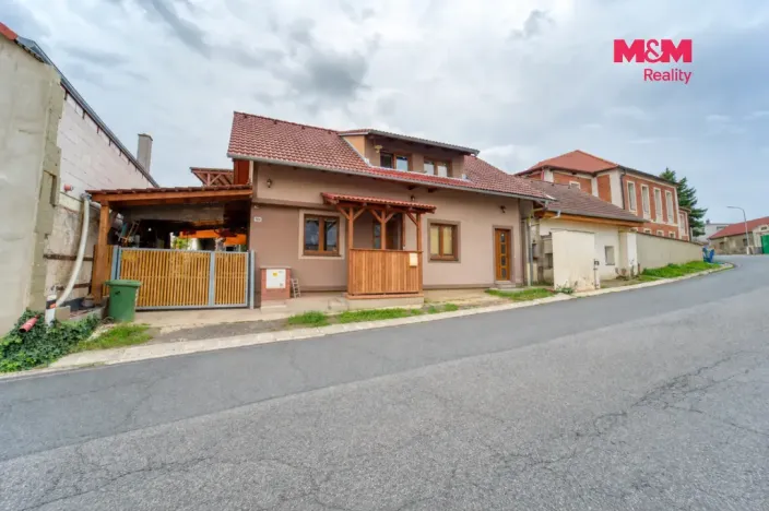 Prodej rodinného domu, Zápy, 181 m2