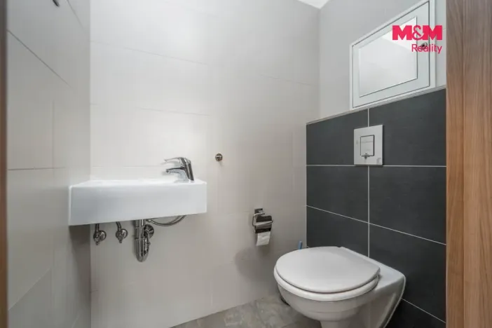 Prodej bytu 3+kk, Včelná, Dolní, 63 m2