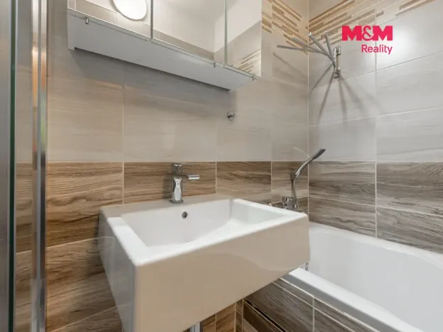 Prodej bytu 4+kk, Malý Újezd - Vavřineč, 102 m2