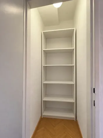Pronájem bytu 2+1, Praha - Kobylisy, Březiněveská, 80 m2
