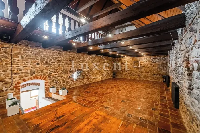 Prodej ubytování, Třebotov, U Tvrze, 2500 m2