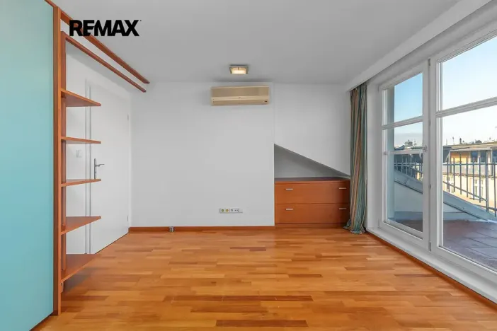 Prodej bytu 3+kk, Praha - Holešovice, Dobrovského, 107 m2
