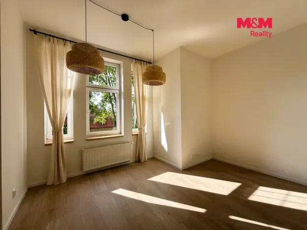Pronájem bytu 2+kk, Jablonec nad Nisou, Dlouhá, 55 m2