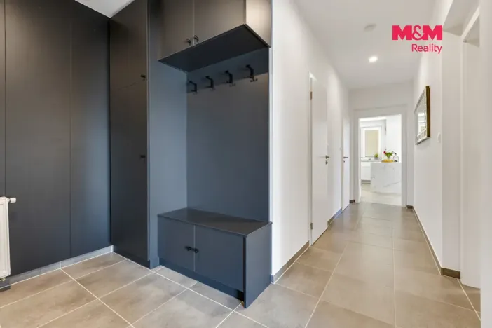 Prodej bytu 4+kk, Králův Dvůr - Levín, Na Lucberku, 141 m2