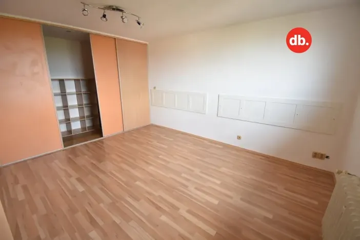 Pronájem bytu 3+1, Karlovy Vary, Majakovského, 74 m2