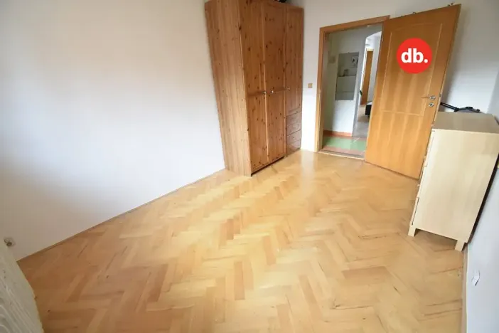 Pronájem bytu 3+1, Karlovy Vary, Majakovského, 74 m2