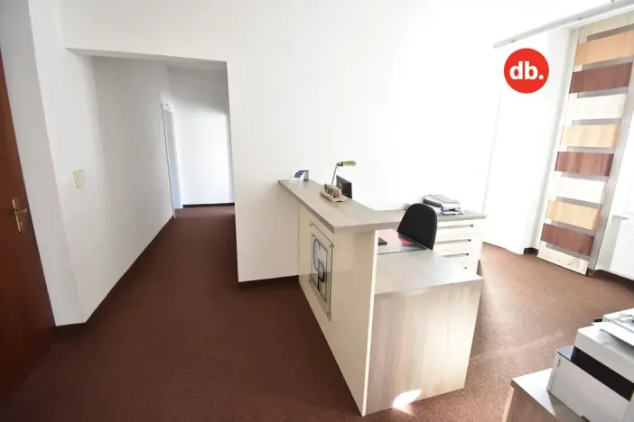 Pronájem kanceláře, Karlovy Vary, Bělehradská, 112 m2