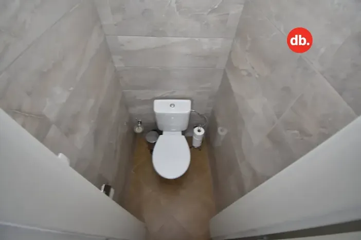 Pronájem kanceláře, Karlovy Vary, Bělehradská, 112 m2