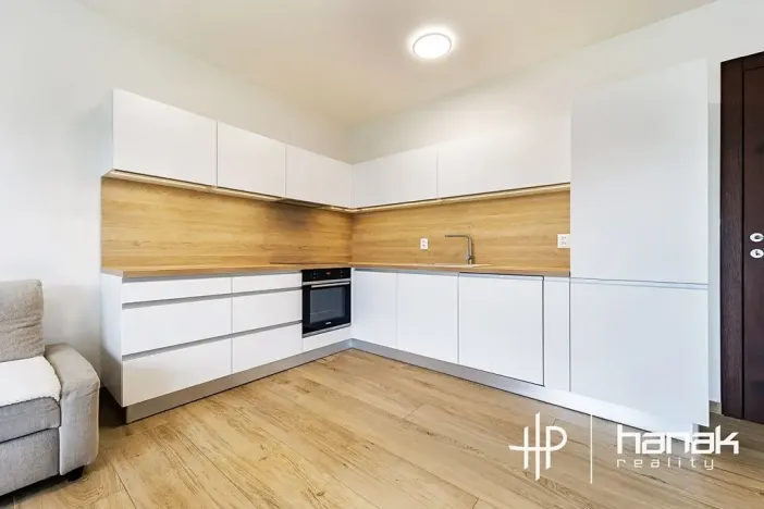 Pronájem bytu 2+kk, Olomouc, Třída Jiřího Pelikána, 53 m2