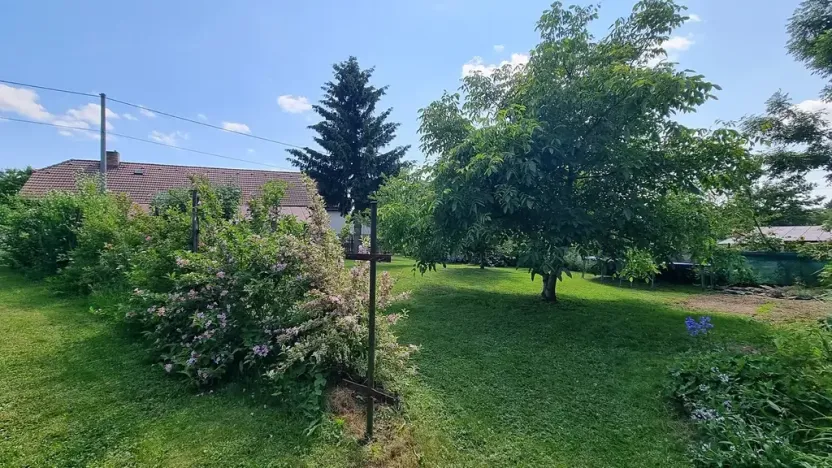 Prodej rodinného domu, Žďárná, 200 m2