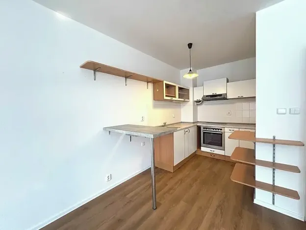 Pronájem bytu 1+kk, Praha - Strašnice, Vinohradská, 40 m2