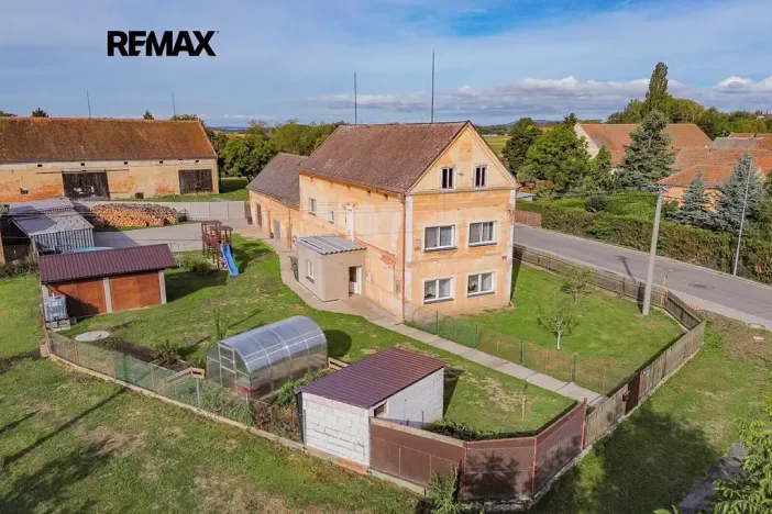 Prodej rodinného domu, Pernarec, 220 m2