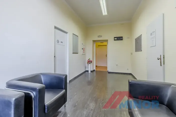 Pronájem ordinace, Slaný, Masarykovo náměstí, 69 m2