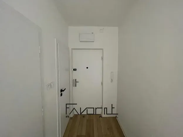 Pronájem bytu 2+1, Ostrava, Svazácká, 56 m2