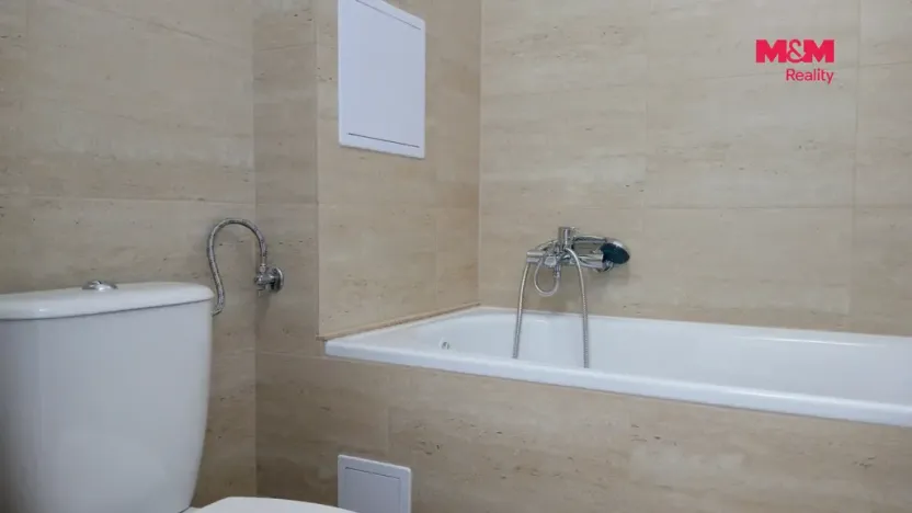 Pronájem bytu 1+kk, Praha - Holešovice, Bubenská, 21 m2