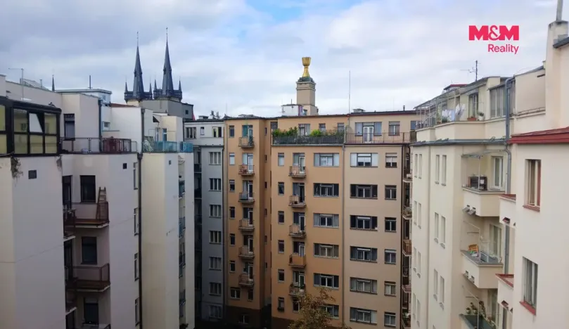 Pronájem bytu 1+kk, Praha - Holešovice, Bubenská, 21 m2
