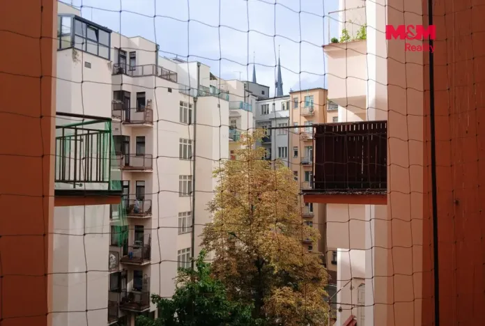Pronájem bytu 1+kk, Praha - Holešovice, Bubenská, 21 m2