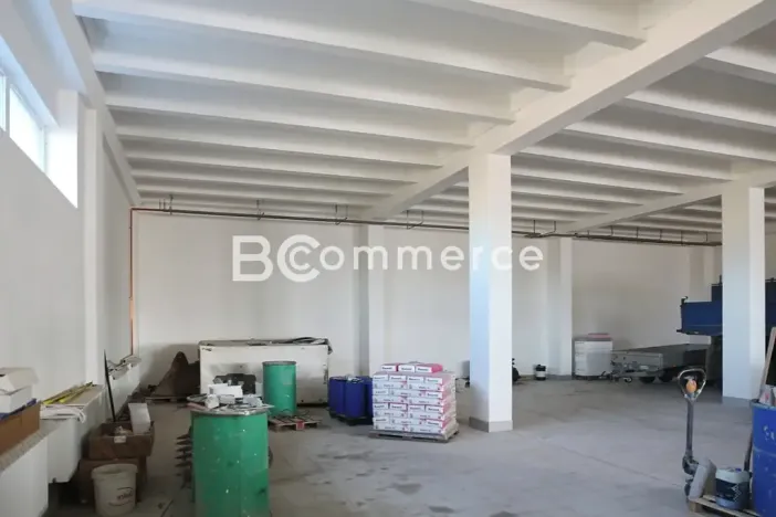 Pronájem skladu, Brno, 880 m2