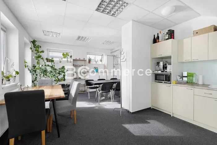 Prodej kanceláře, Brno, Holzova, 640 m2