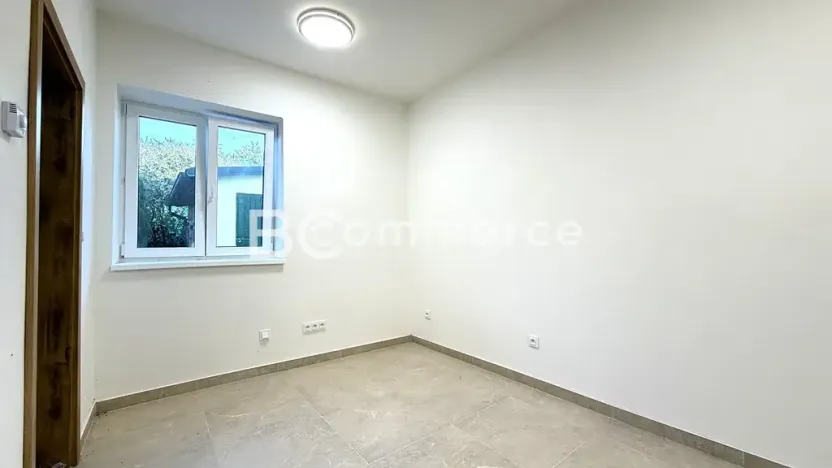 Pronájem bytu 1+1, Modřice, Masarykova, 28 m2