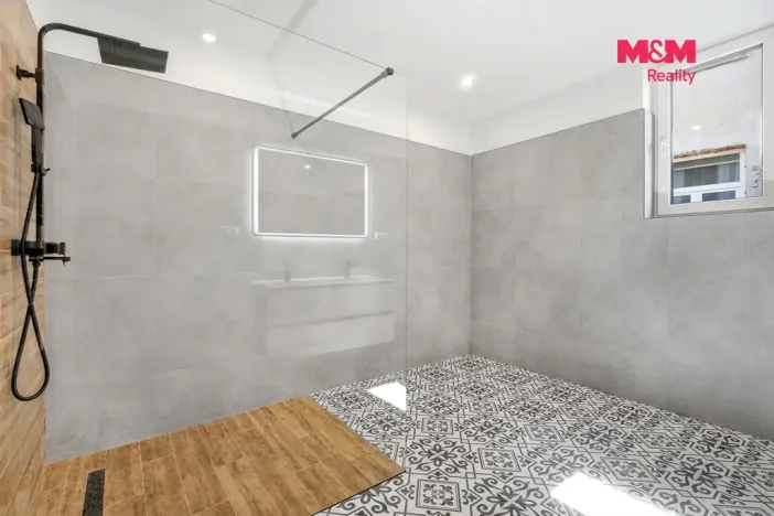 Prodej rodinného domu, Železný Brod - Bzí, 313 m2