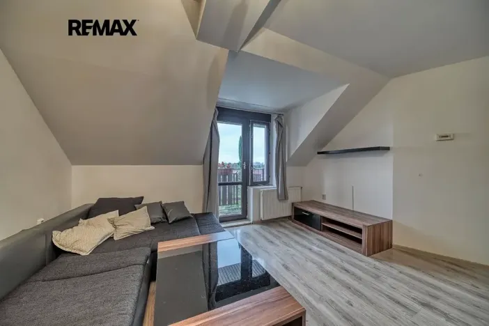 Pronájem bytu 2+1, Nymburk, Maršála Koněva, 47 m2