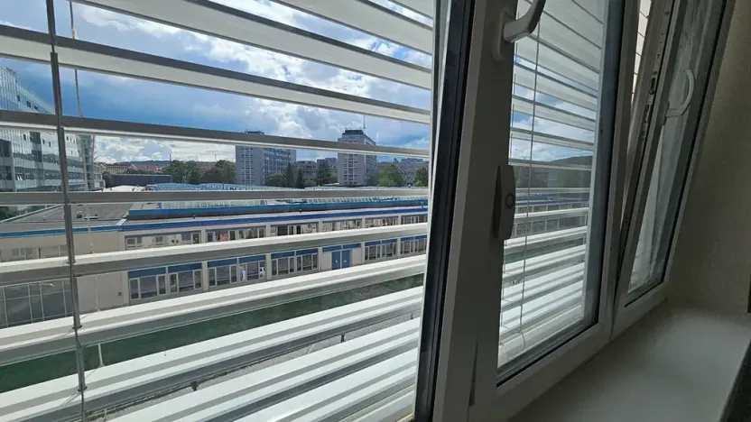 Pronájem kanceláře, Praha - Dejvice, Velflíkova, 20 m2