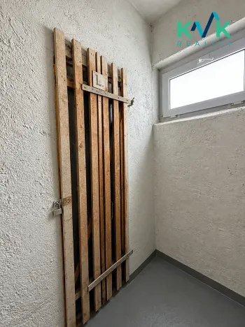 Prodej bytu 3+1, Ostrov, Kollárova, 68 m2