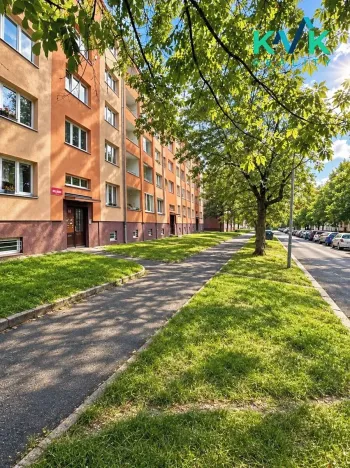 Prodej bytu 3+1, Ostrov, Kollárova, 68 m2