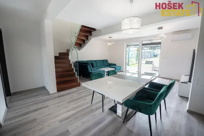 Prodej rodinného domu, Holubice, 93 m2