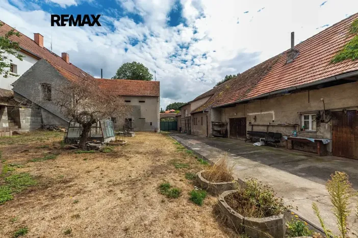 Prodej zemědělské usedlosti, Soběhrdy, 365 m2