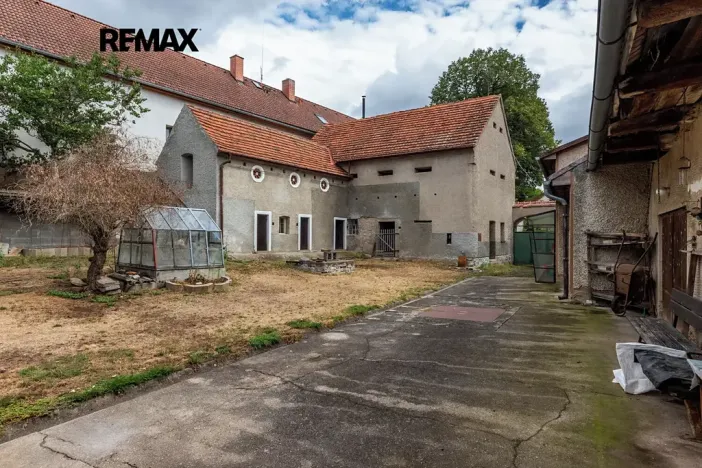 Prodej zemědělské usedlosti, Soběhrdy, 365 m2