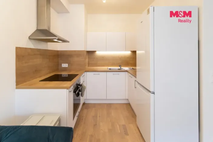 Pronájem bytu 2+kk, Praha - Hloubětín, Waltariho, 49 m2