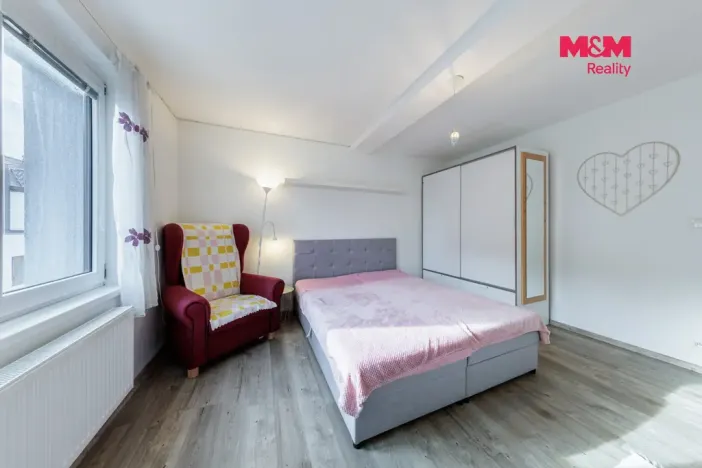 Prodej rodinného domu, Karlovy Vary - Stará Role, Slezská, 131 m2