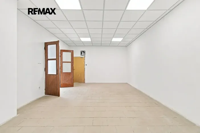 Pronájem obchodního prostoru, Přeštice, Masarykovo nám., 171 m2