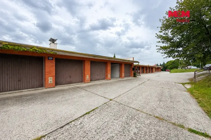 Pronájem garáže, Zlín, Nad Vývozem, 16 m2