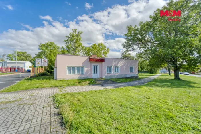 Prodej obchodního prostoru, Dubí, 202 m2