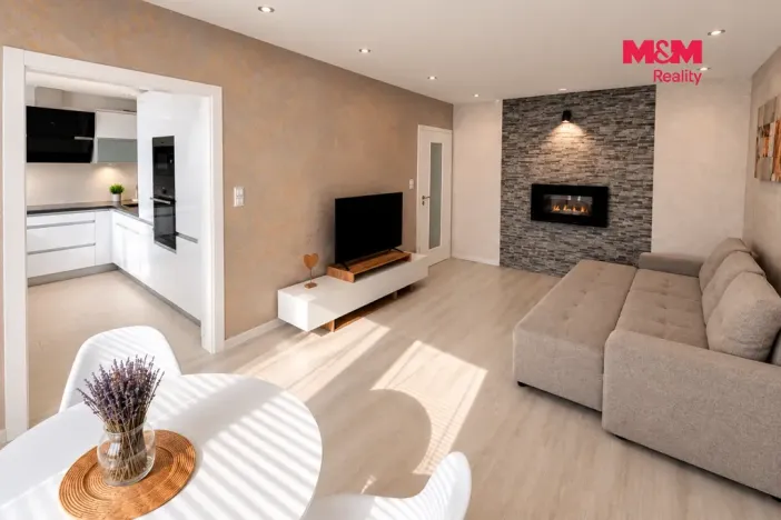 Prodej bytu 3+1, Tachov, Želivského, 75 m2
