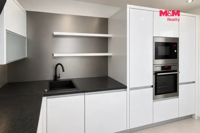 Prodej bytu 3+1, Tachov, Želivského, 75 m2