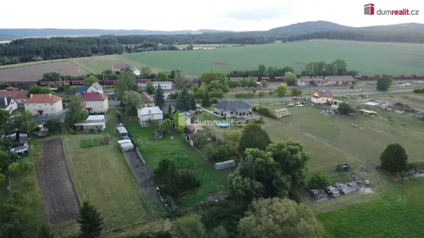 Prodej pozemku pro bydlení, Vroutek, Nádražní, 810 m2