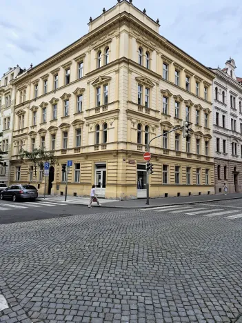 Pronájem bytu 2+1, Praha - Vinohrady, Perunova, 82 m2