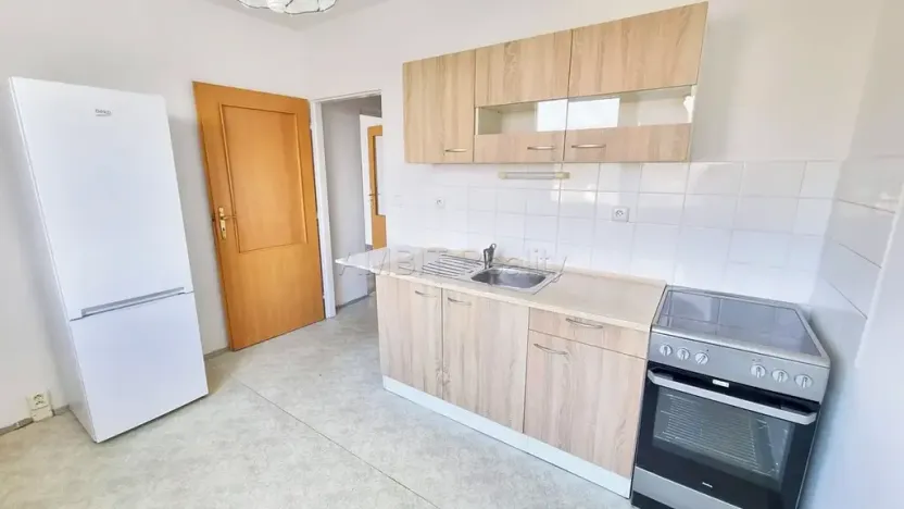 Pronájem bytu 1+1, Praha - Troja, Olštýnská, 37 m2