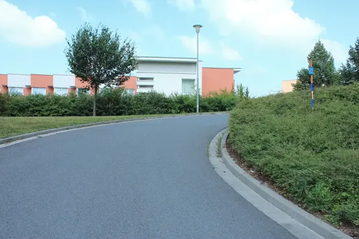 Pronájem garážového stání, Zlín, Voženílkova, 20 m2