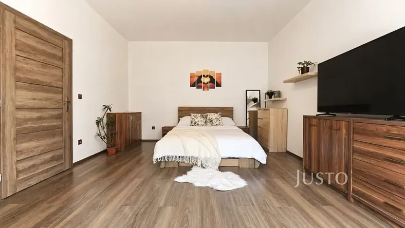 Prodej bytu 2+kk, Písek, Kollárova, 59 m2