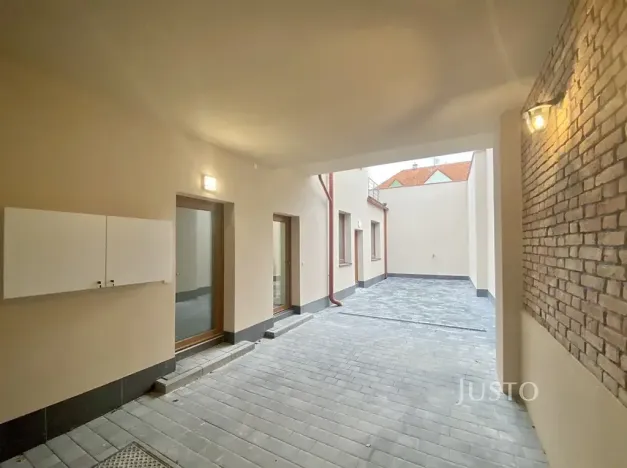 Pronájem bytu 2+kk, Třeboň, Sokolská, 48 m2