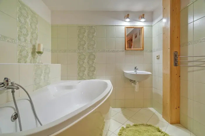 Dražba ubytování, Všechovice, 2500 m2