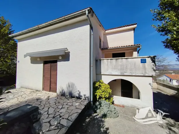 Prodej vícegeneračního domu, Njivice, Chorvatsko, 130 m2