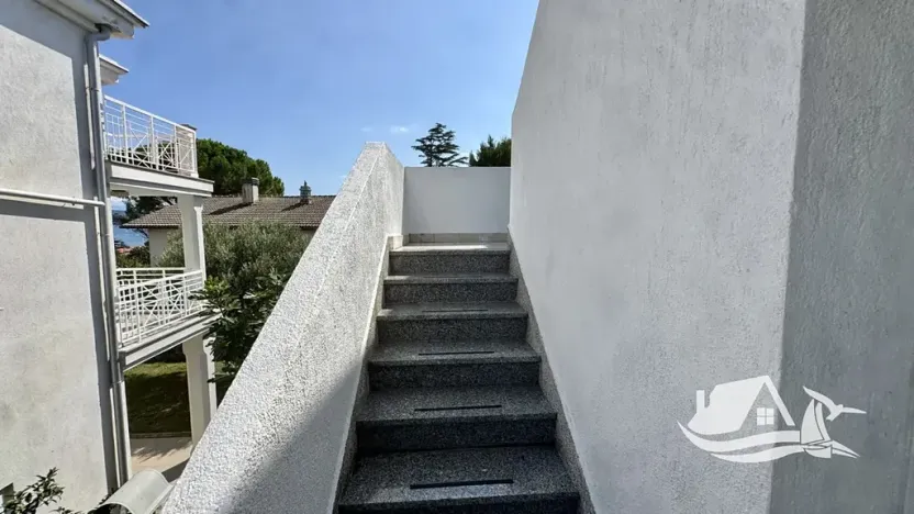 Prodej vícegeneračního domu, Krk, Chorvatsko, 265 m2