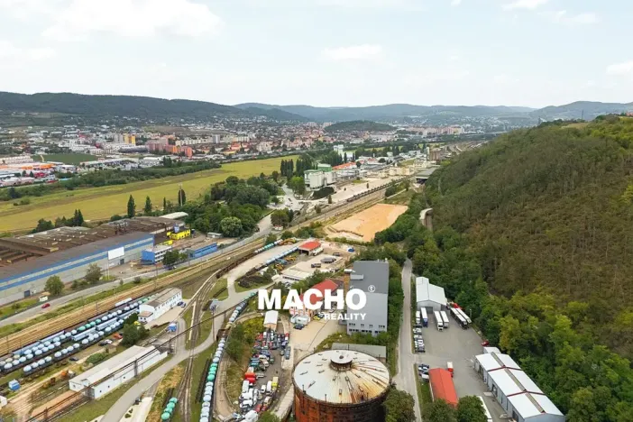 Pronájem kanceláře, Králův Dvůr, Tovární, 370 m2