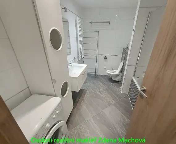 Pronájem bytu 1+kk, Praha - Žižkov, Olšanská, 40 m2